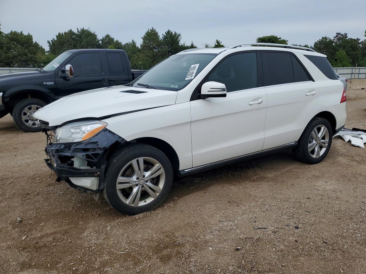 Salvage Mercedes-Benz M-Class Image
