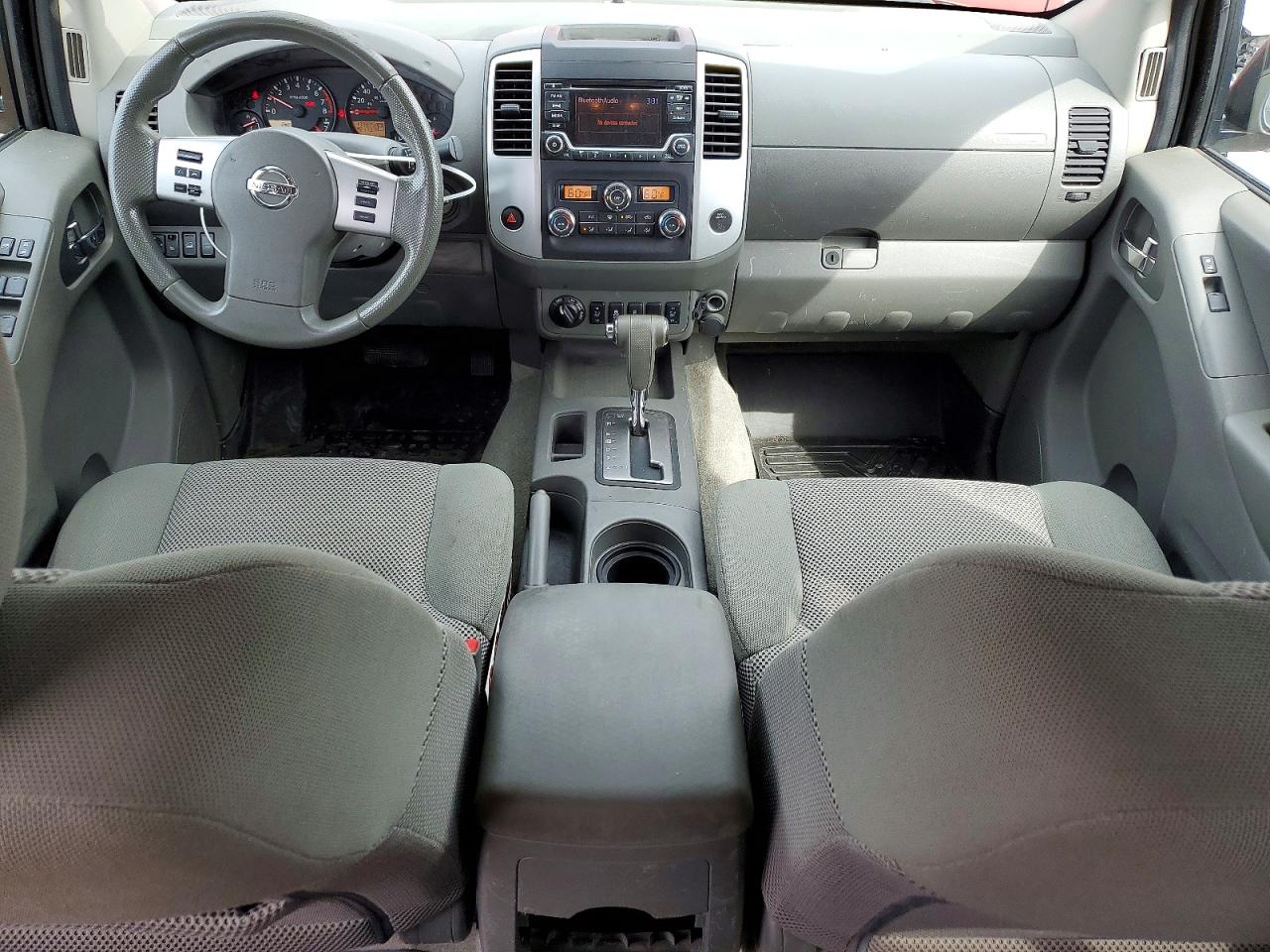 Nissan Frontier S
