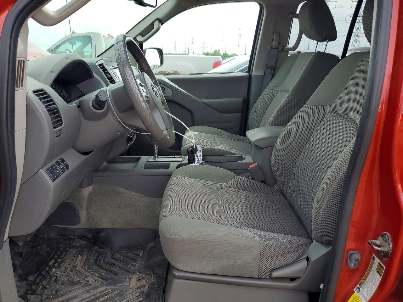 Nissan Frontier S