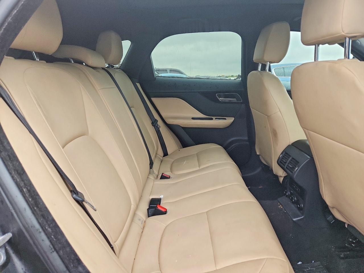 Jaguar F-PACE Premium