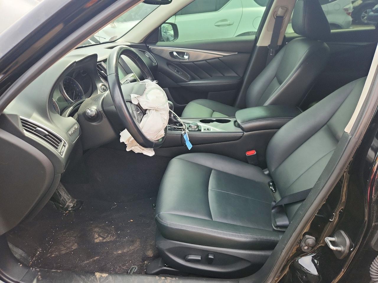 INFINITI Q50