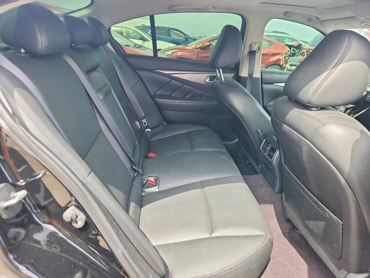 INFINITI Q50