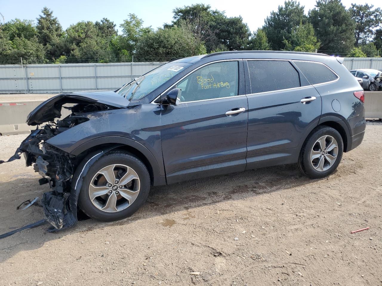 Salvage Hyundai SANTA FE Image
