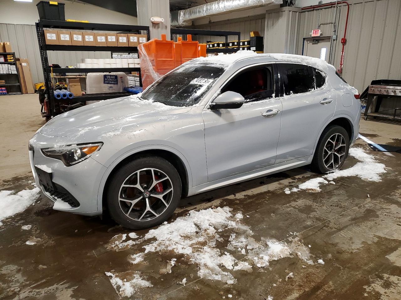 Salvage Alfa Romeo Stelvio Image