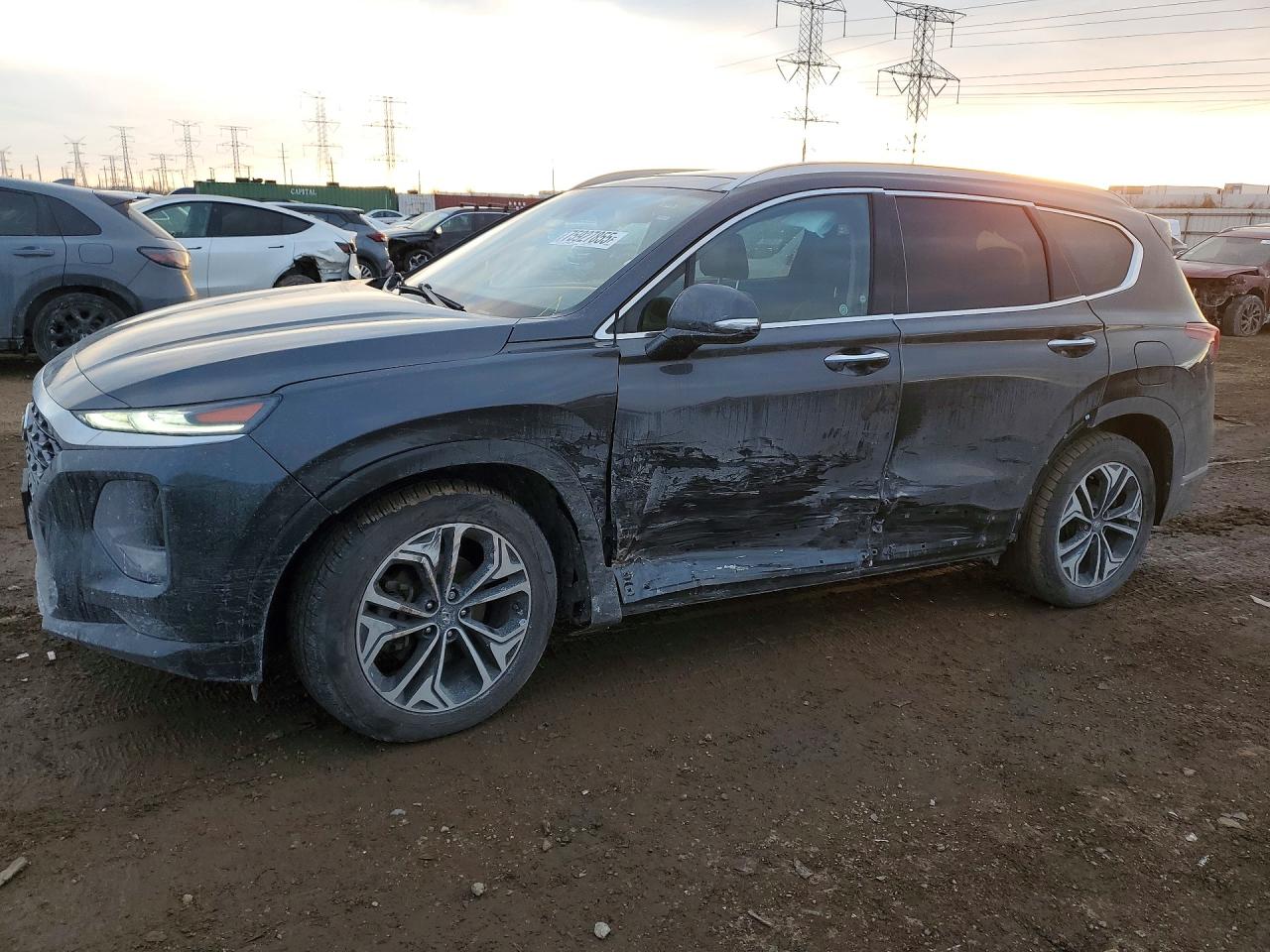 Salvage Hyundai SANTA FE Image
