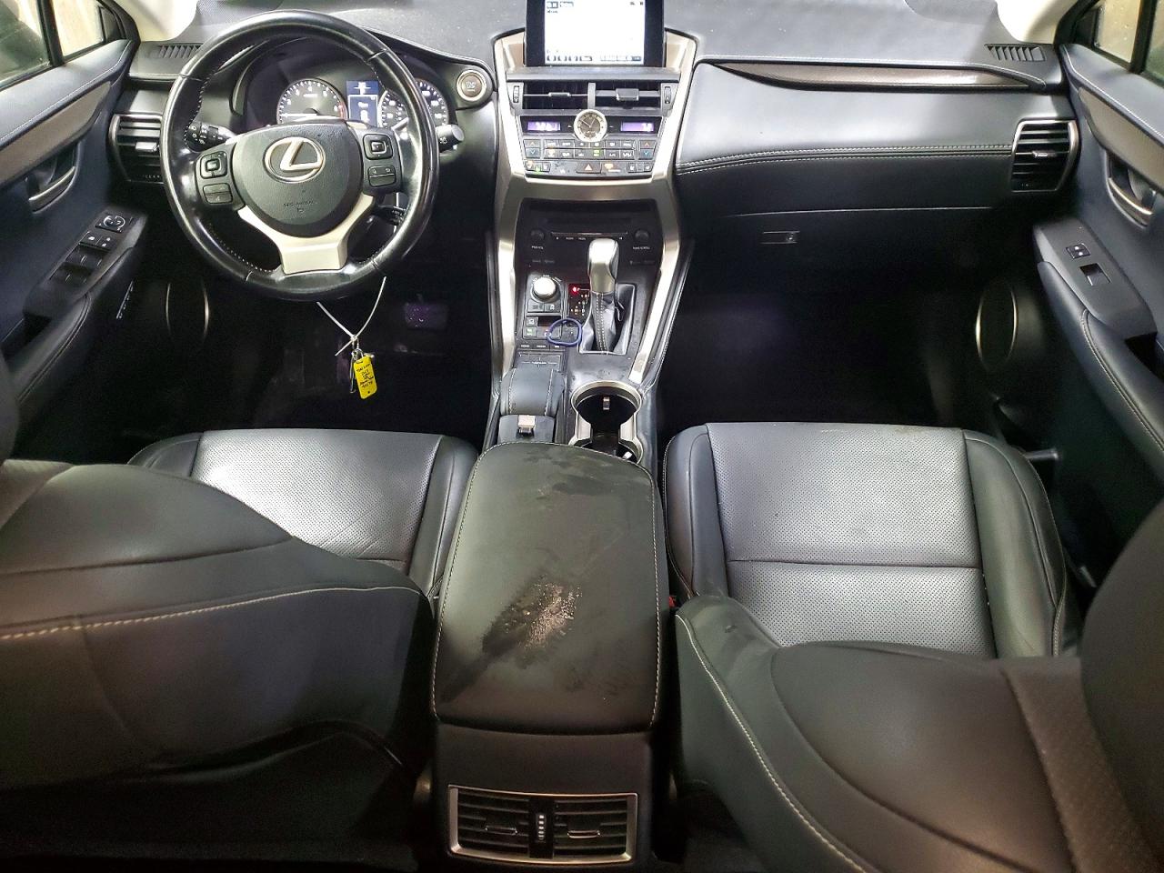 Lexus NX Base