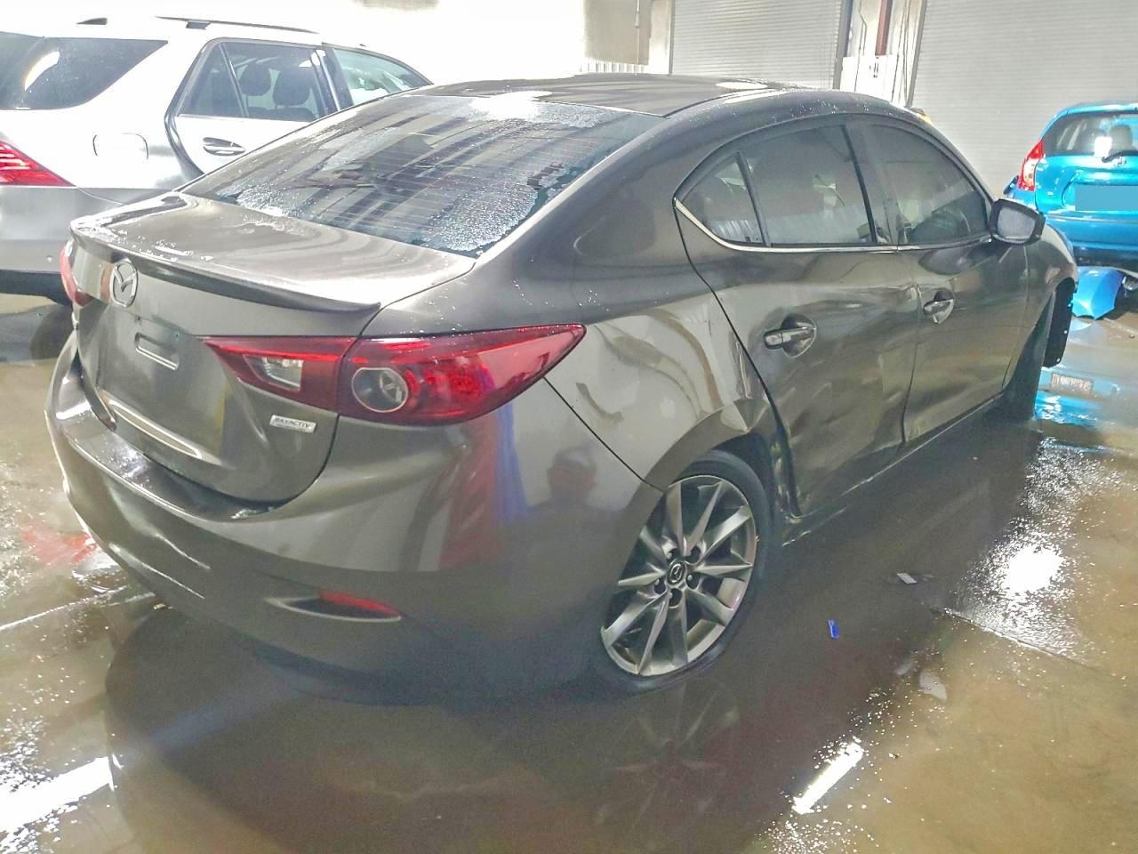 Mazda 3 Touring