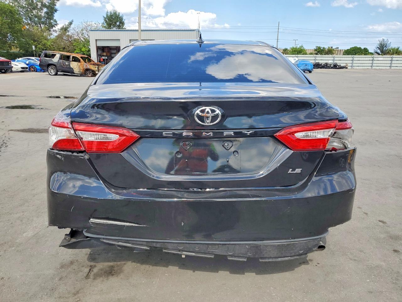 Toyota Camry Le