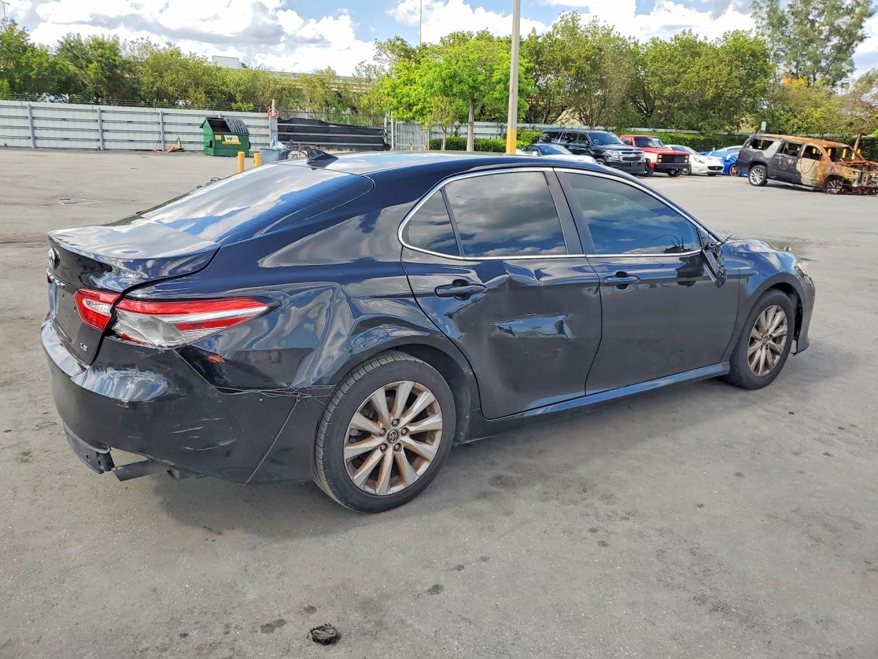 Toyota Camry Le