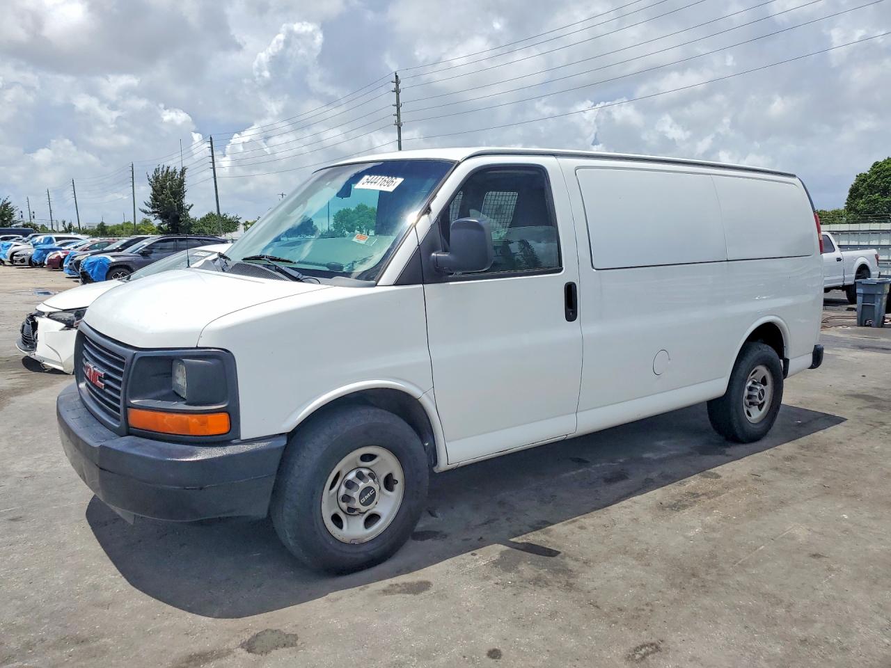 Salvage GMC Savana Image