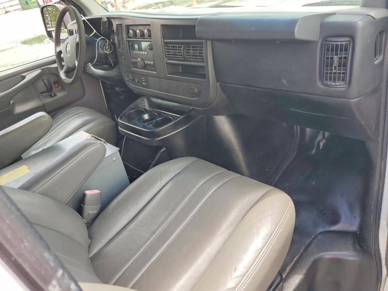 GMC Savana G2500