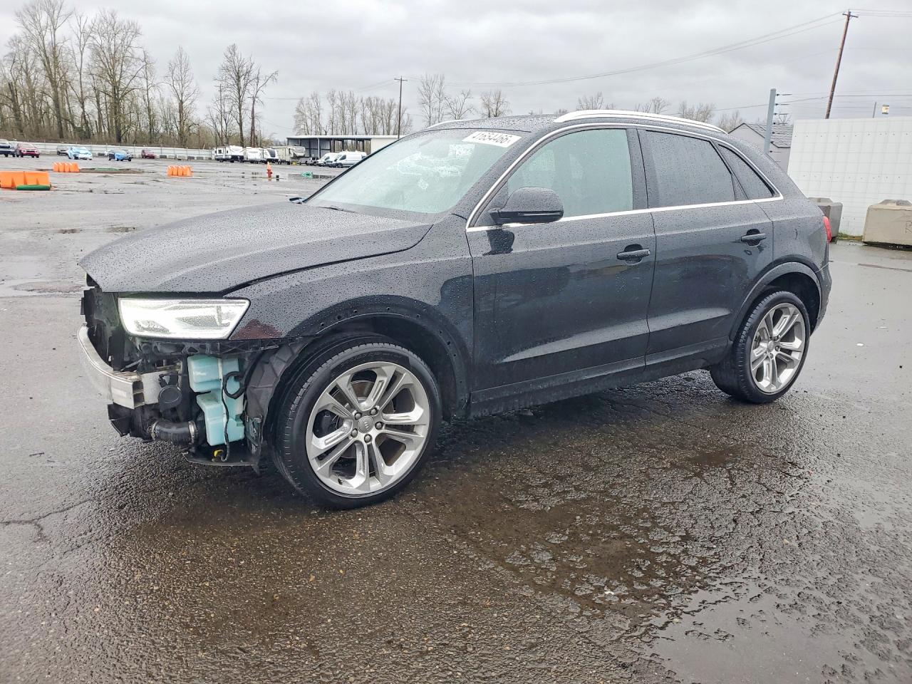 Salvage Audi Q3 Image