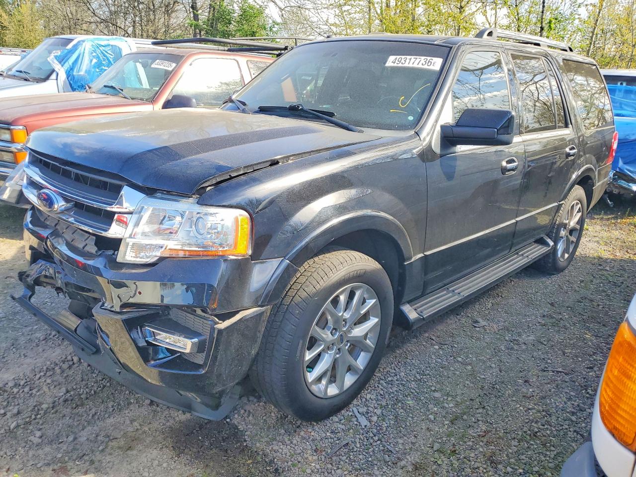 Salvage Ford Expedition Image