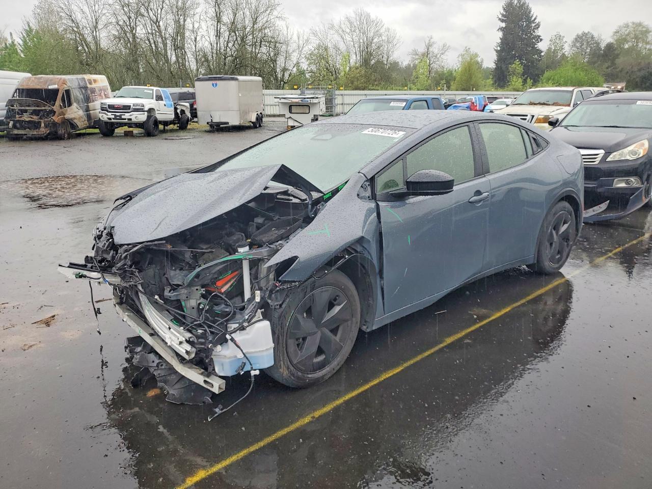 Salvage Toyota Prius Image
