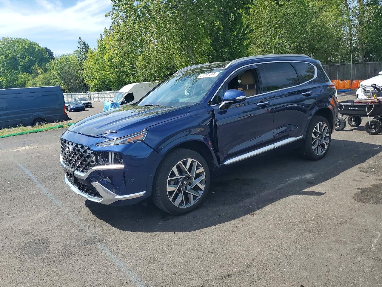 Salvage Hyundai SANTA FE Image