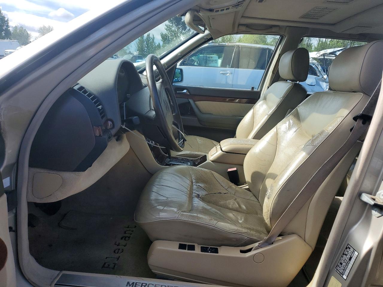 Mercedes-Benz S-Class 320