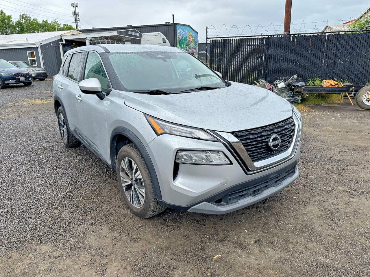 Salvage Nissan Rogue Image