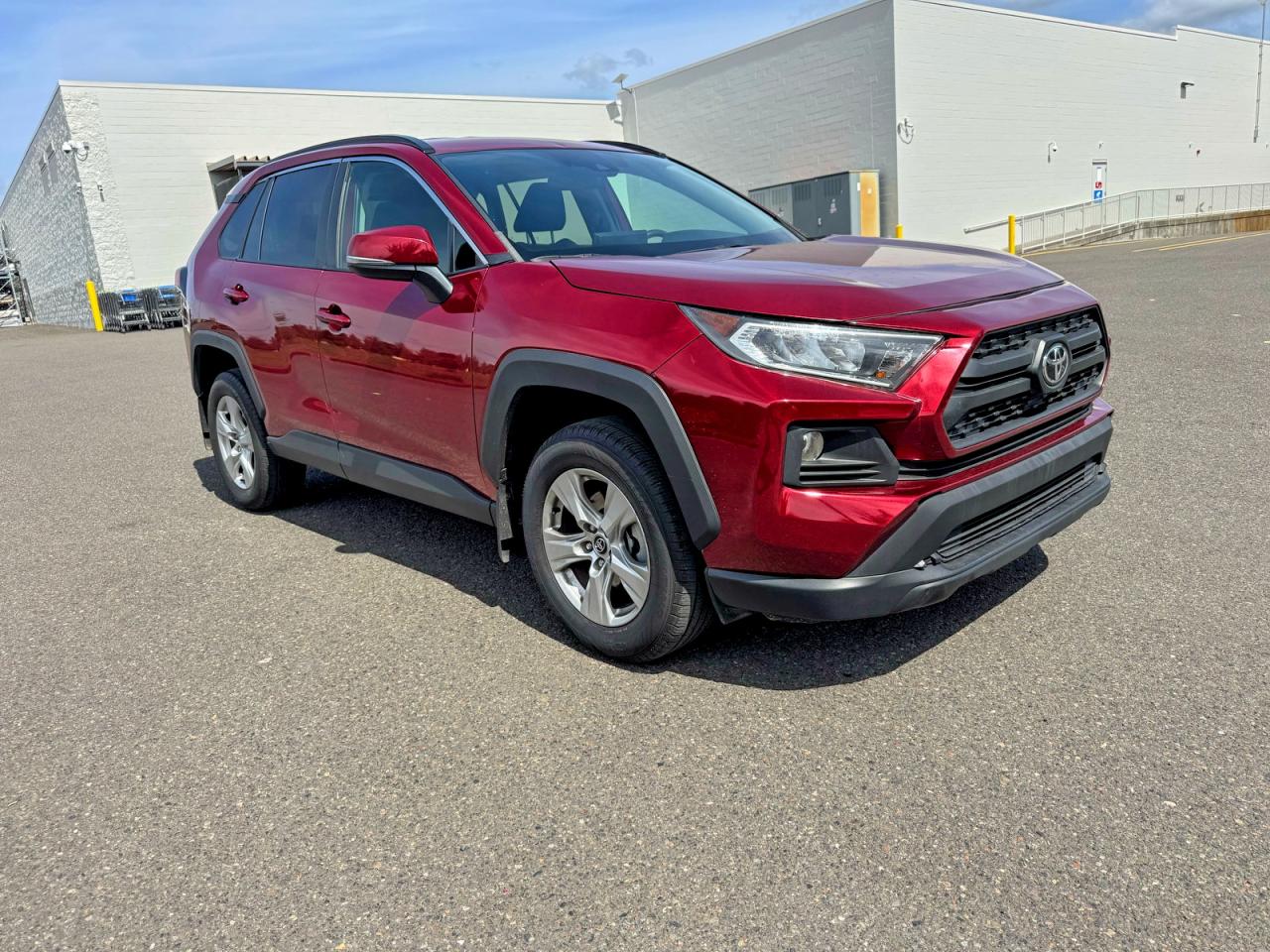Salvage Toyota RAV4 Image