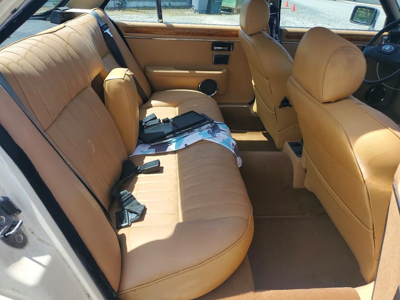 Jaguar Xj6