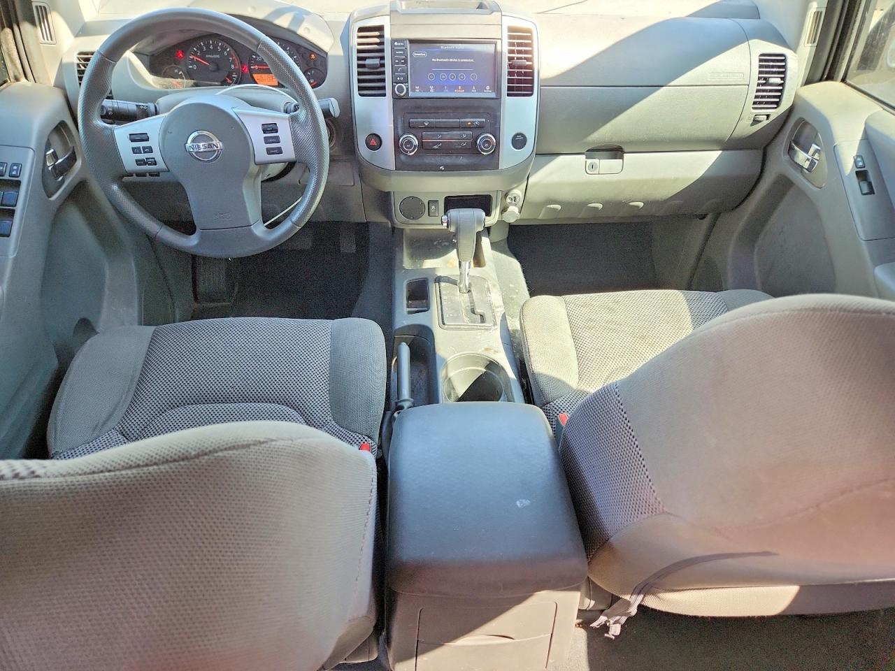 Nissan Frontier Sv