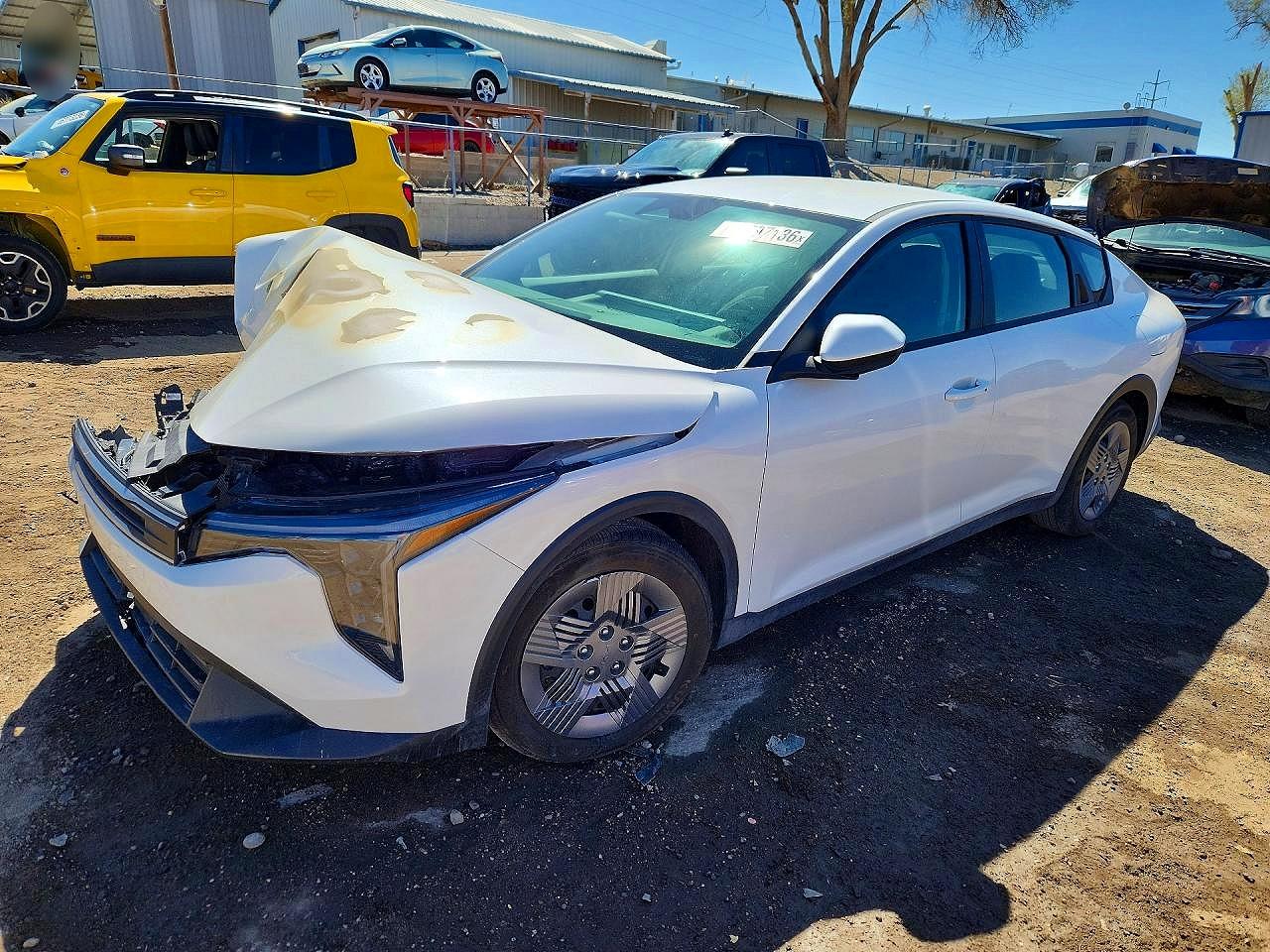 Salvage Kia K4 Image