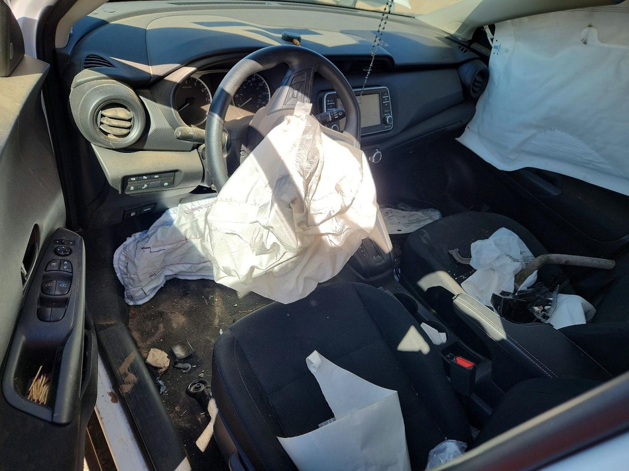 Nissan Kicks S