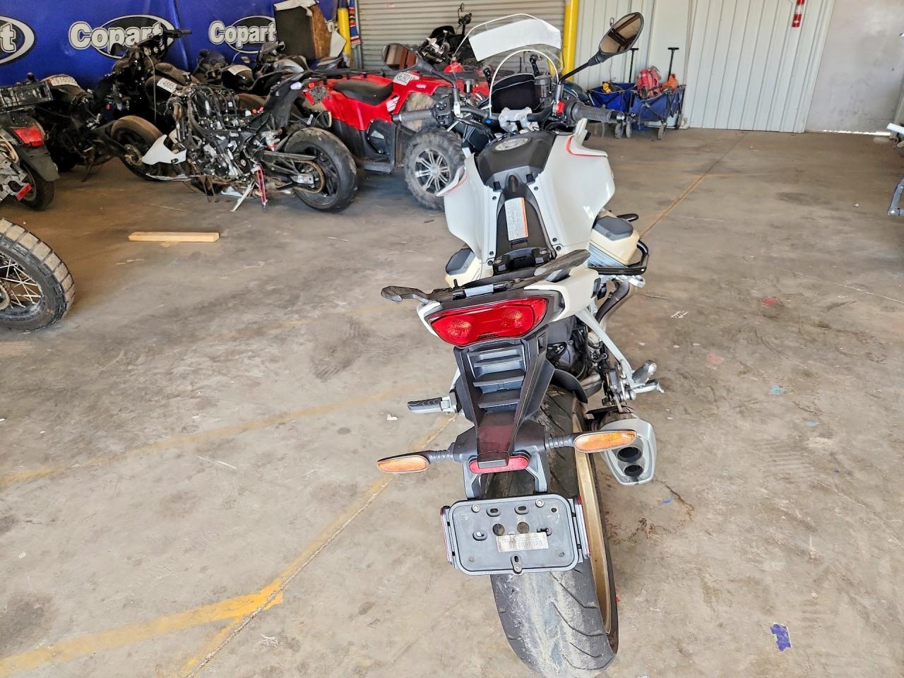 Moto Guzzi V100 Mandello