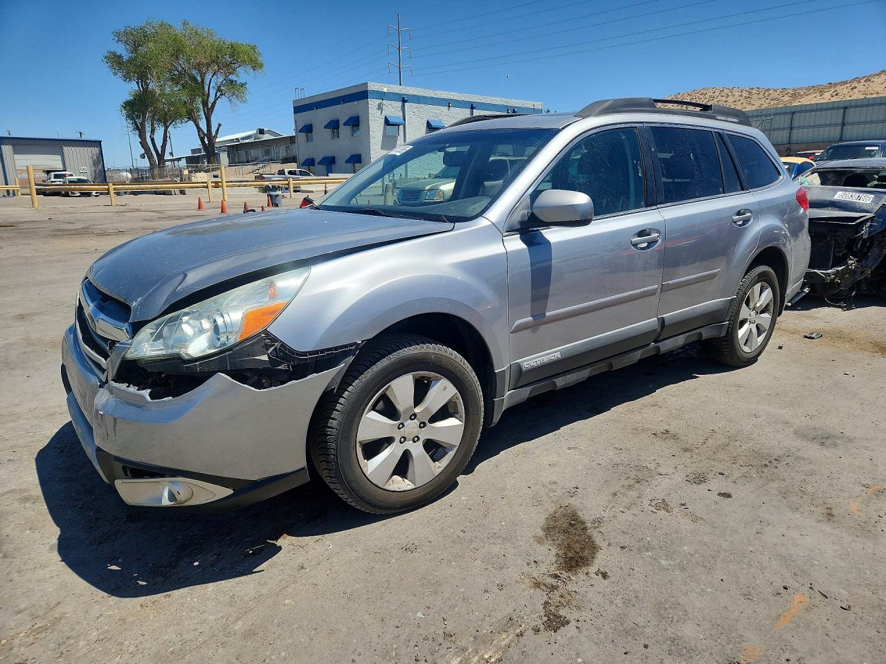 Salvage Subaru Outback Image
