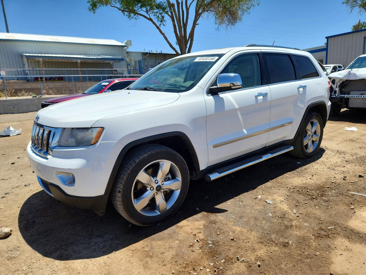 Salvage Jeep Cherokee Image