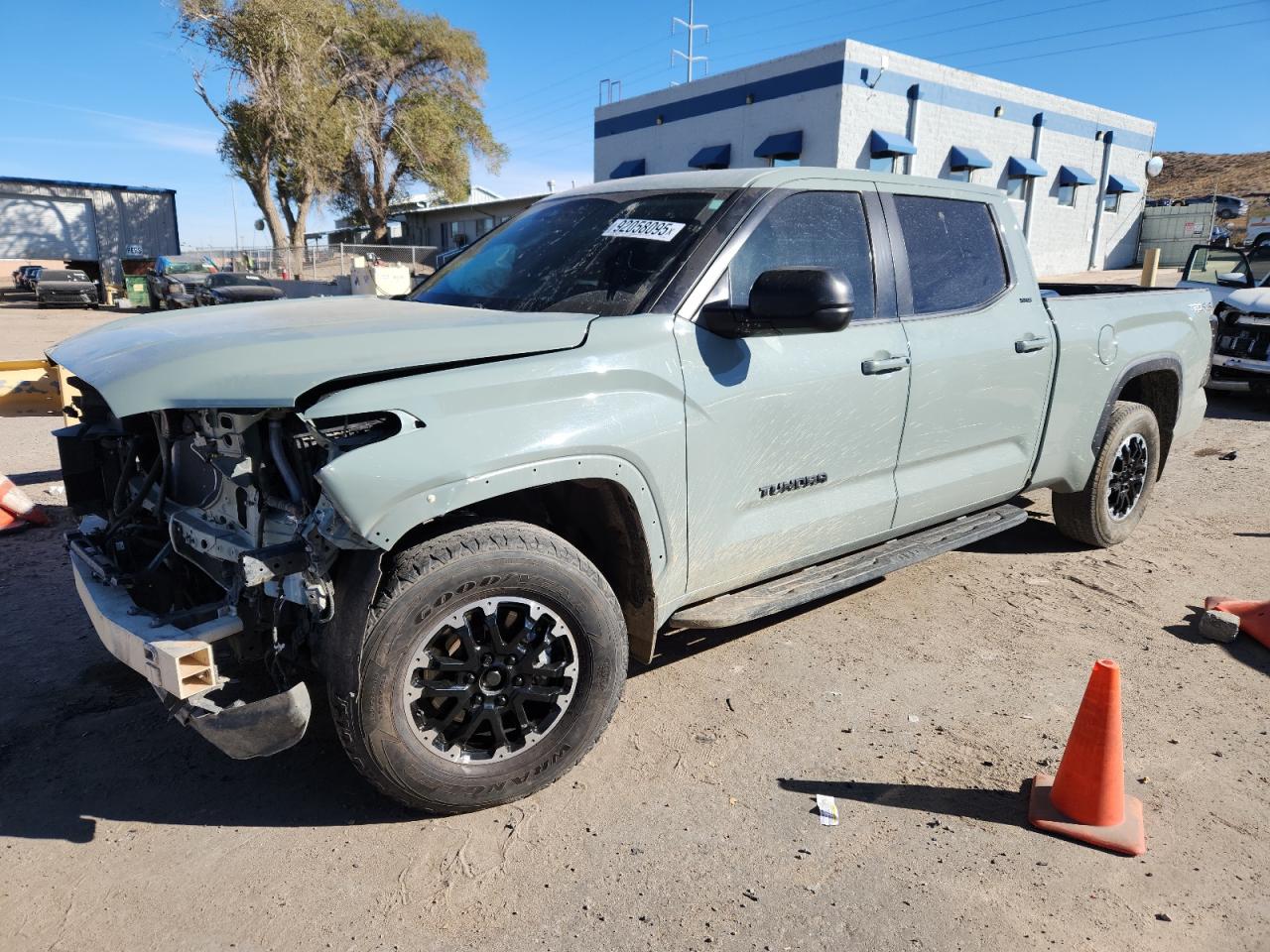 Salvage Toyota Tundra Image
