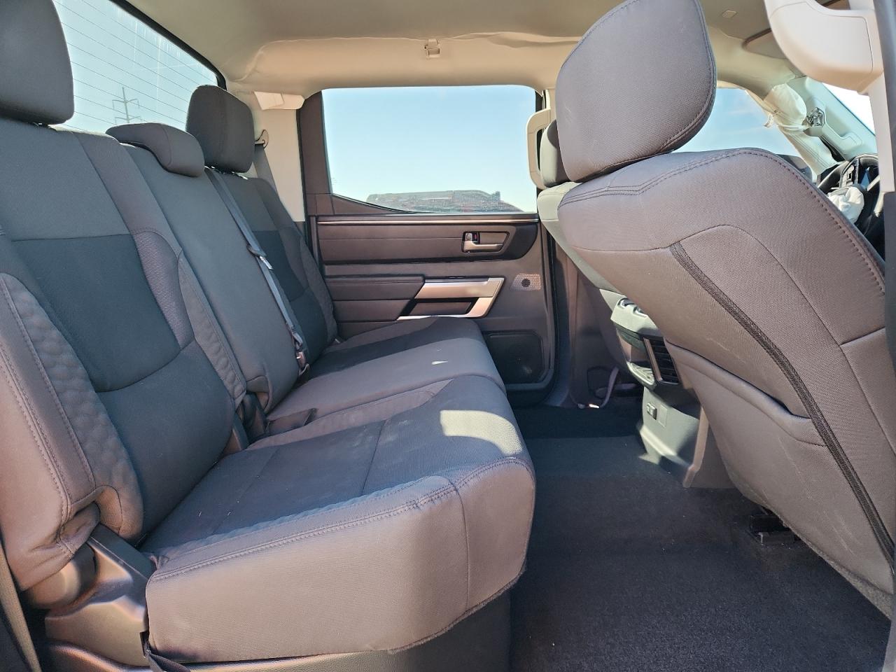 Toyota Tundra Crewmax Sr5