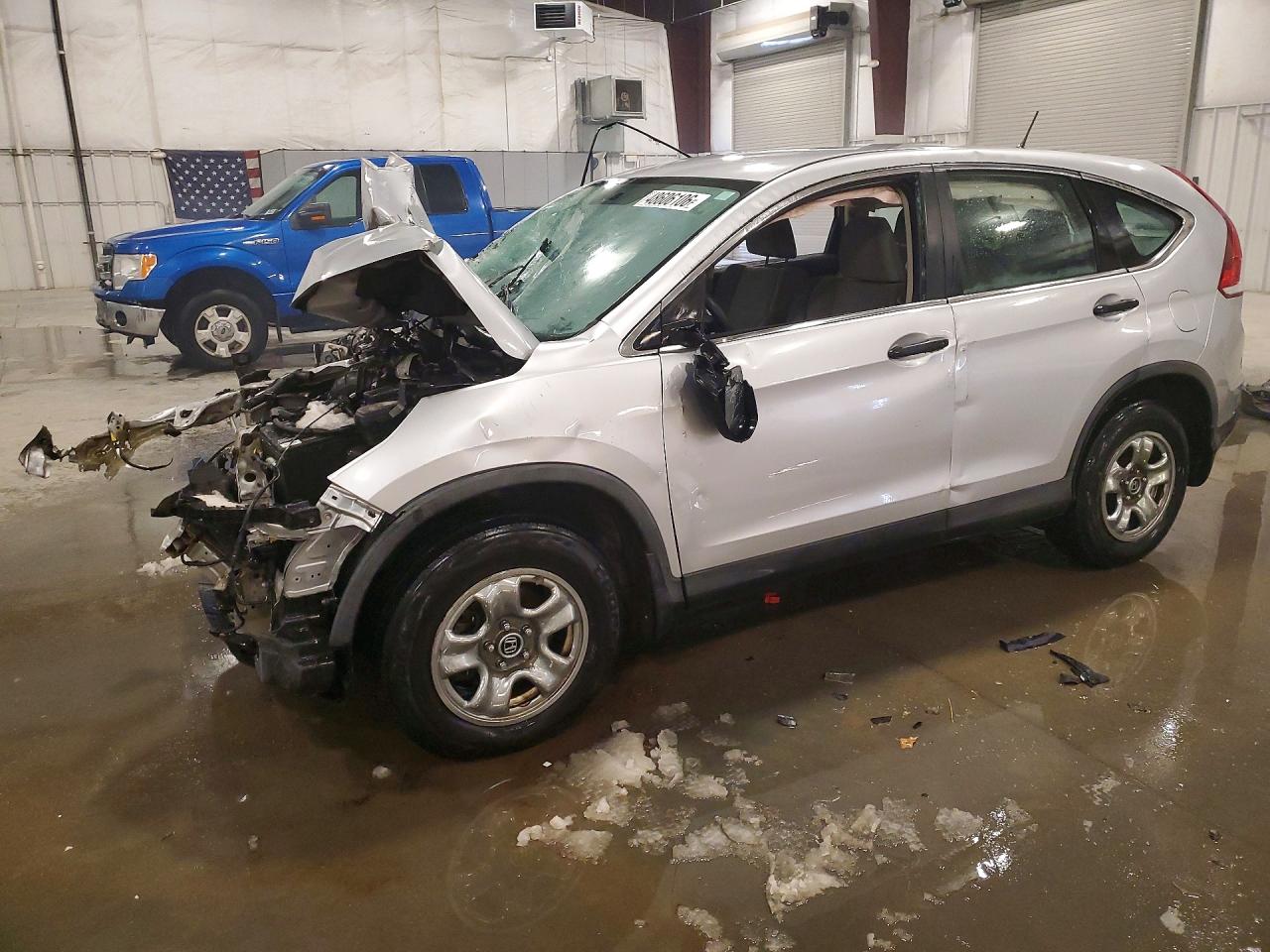 Salvage Honda Crv Image
