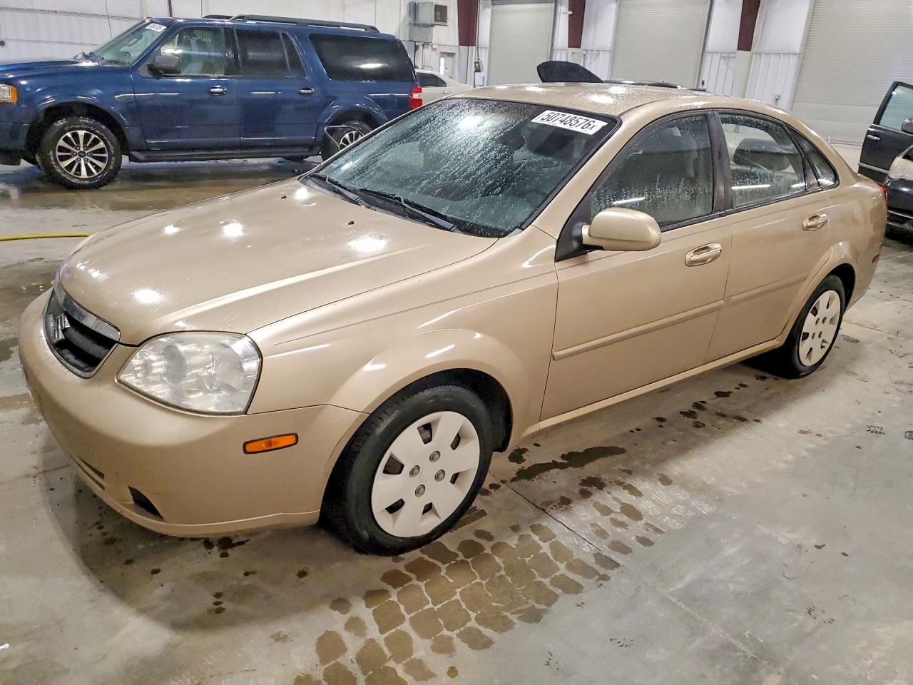 Salvage Suzuki Forenza Image