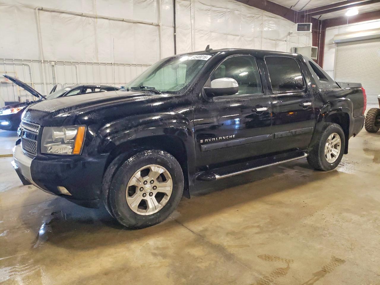 Salvage Chevrolet Avalanche Image