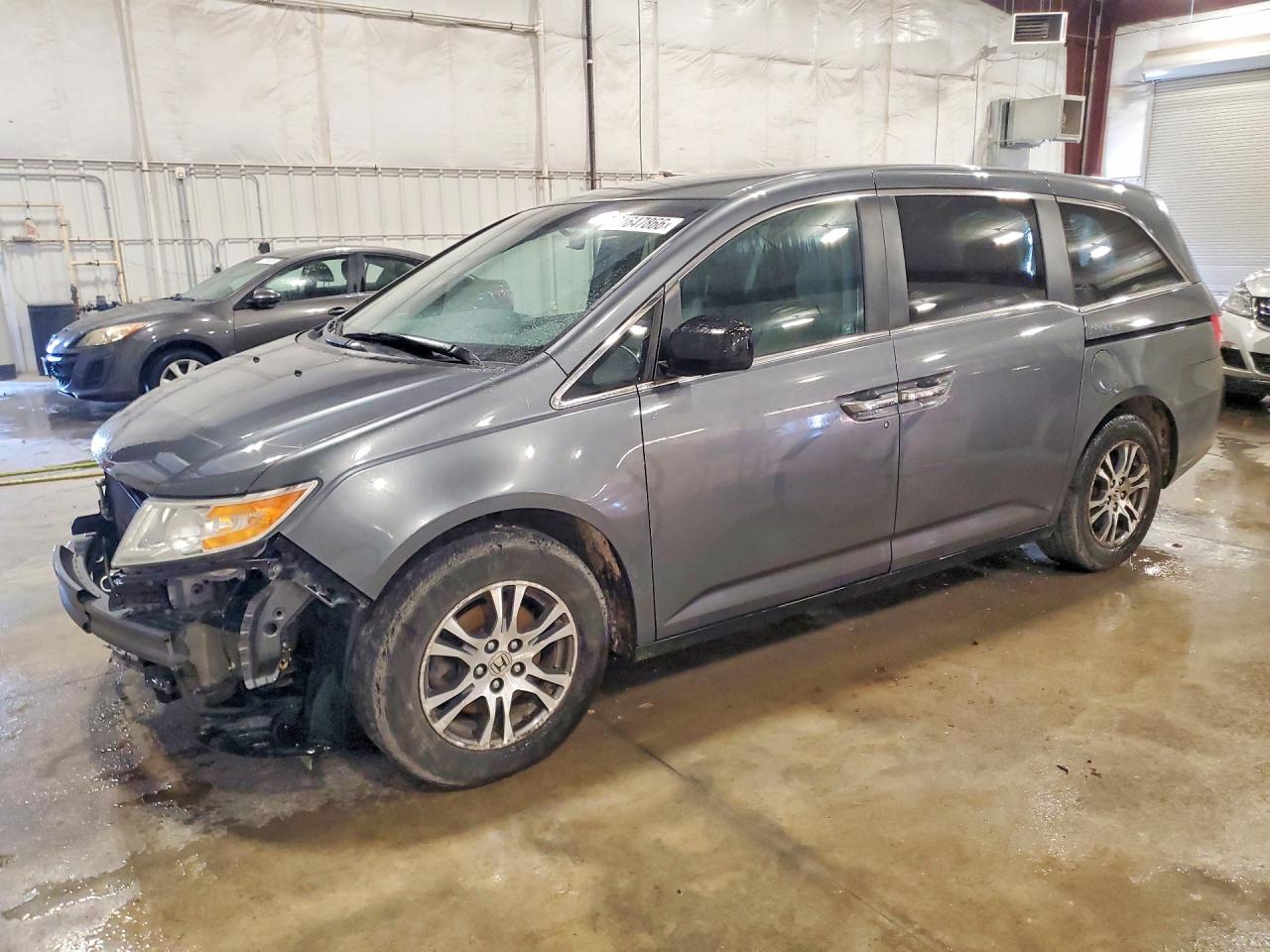 Salvage Honda Odyssey Image