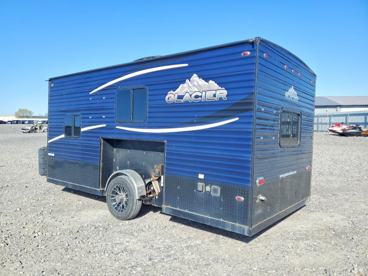 Glacier Ice House Recreation