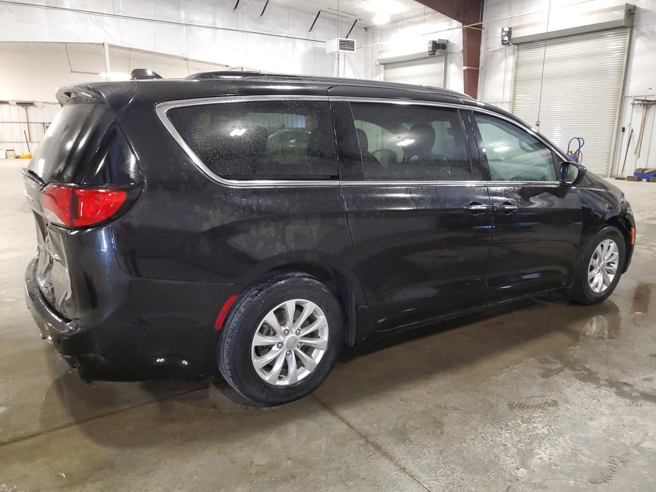Chrysler Pacifica Touring Plus
