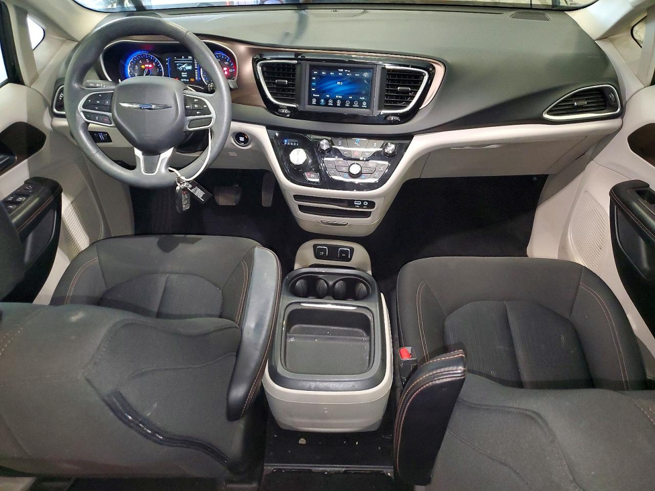 Chrysler Pacifica Touring Plus