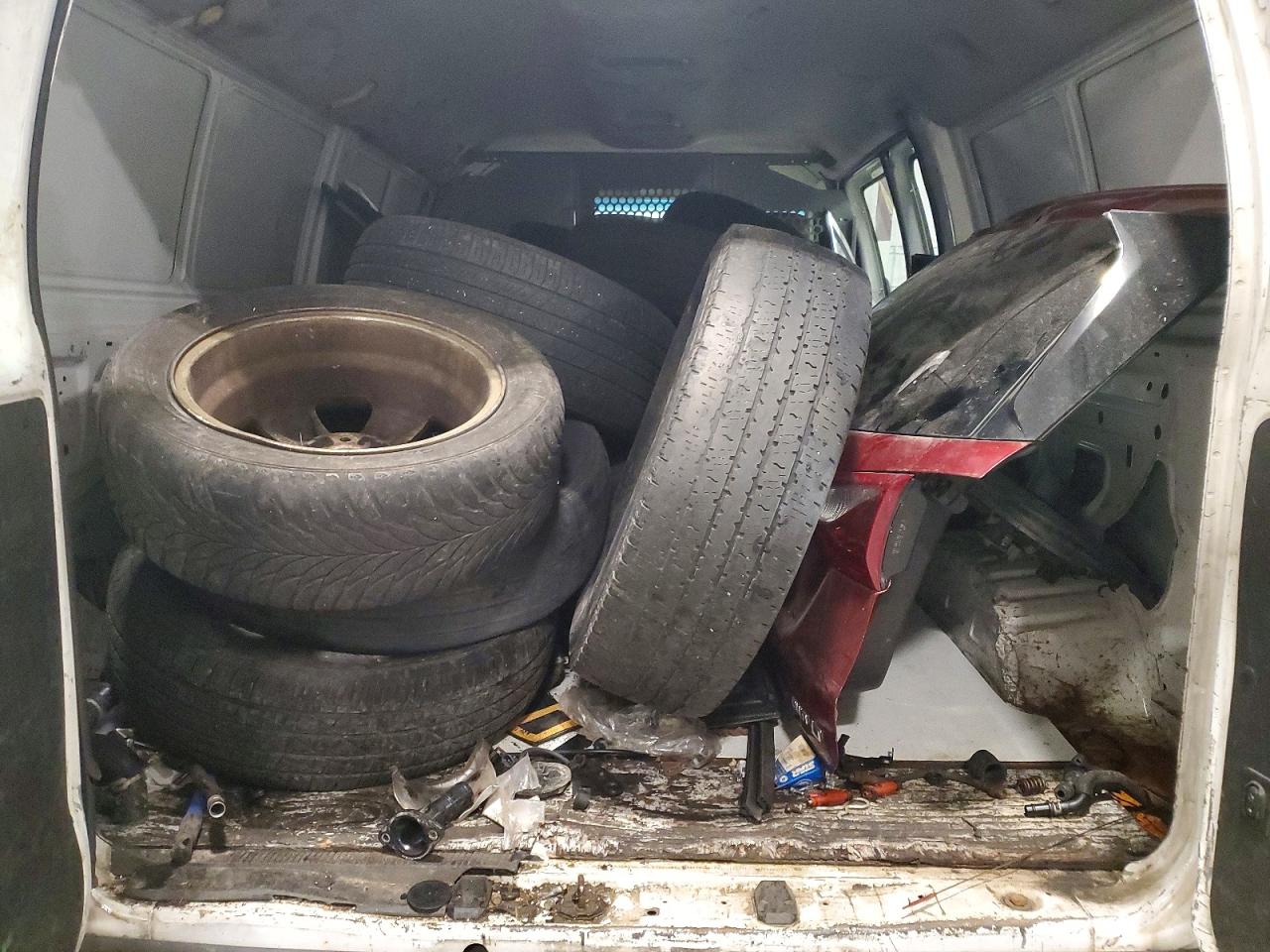 Ford Econoline E250 Van