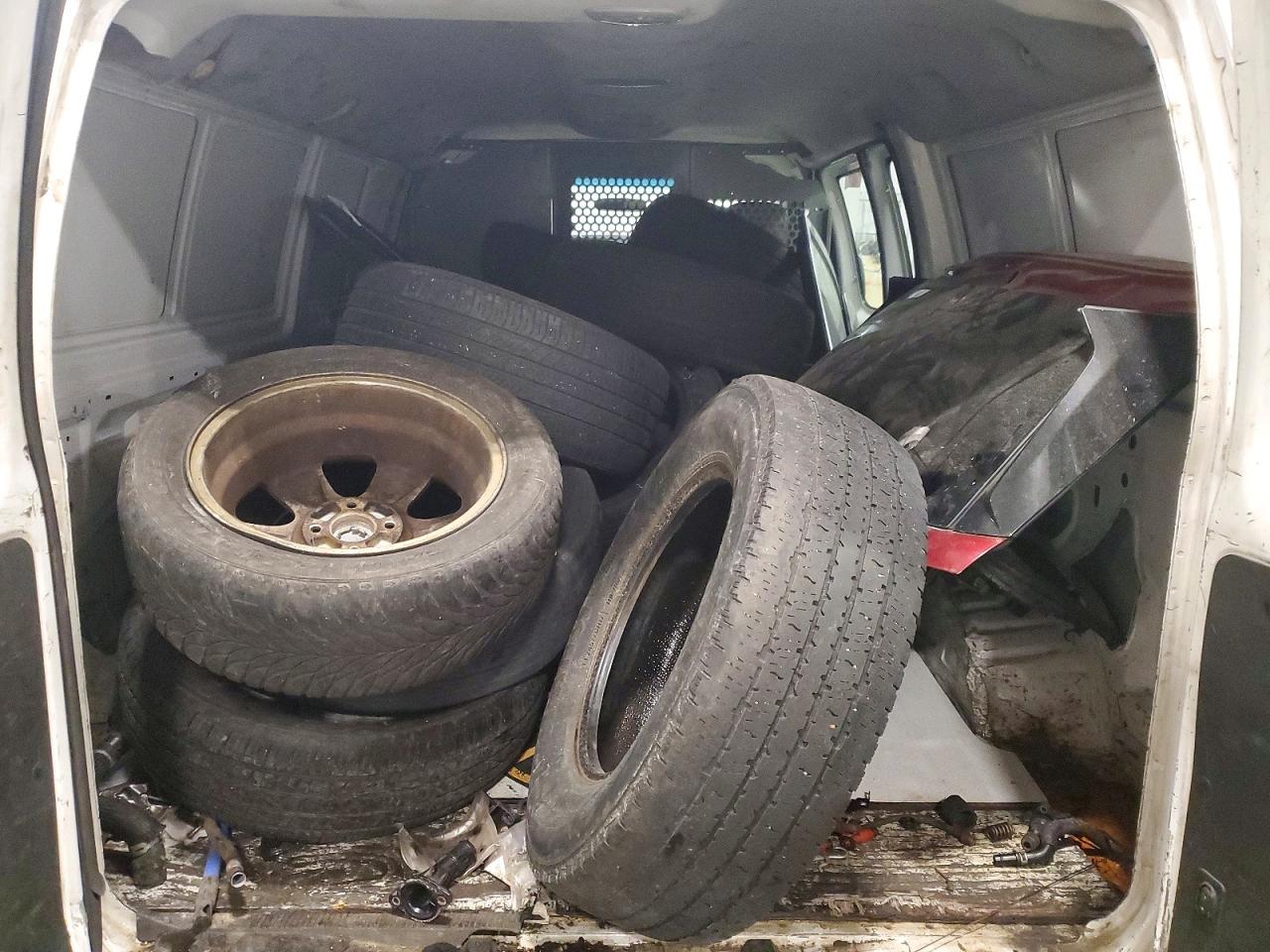 Ford Econoline E250 Van