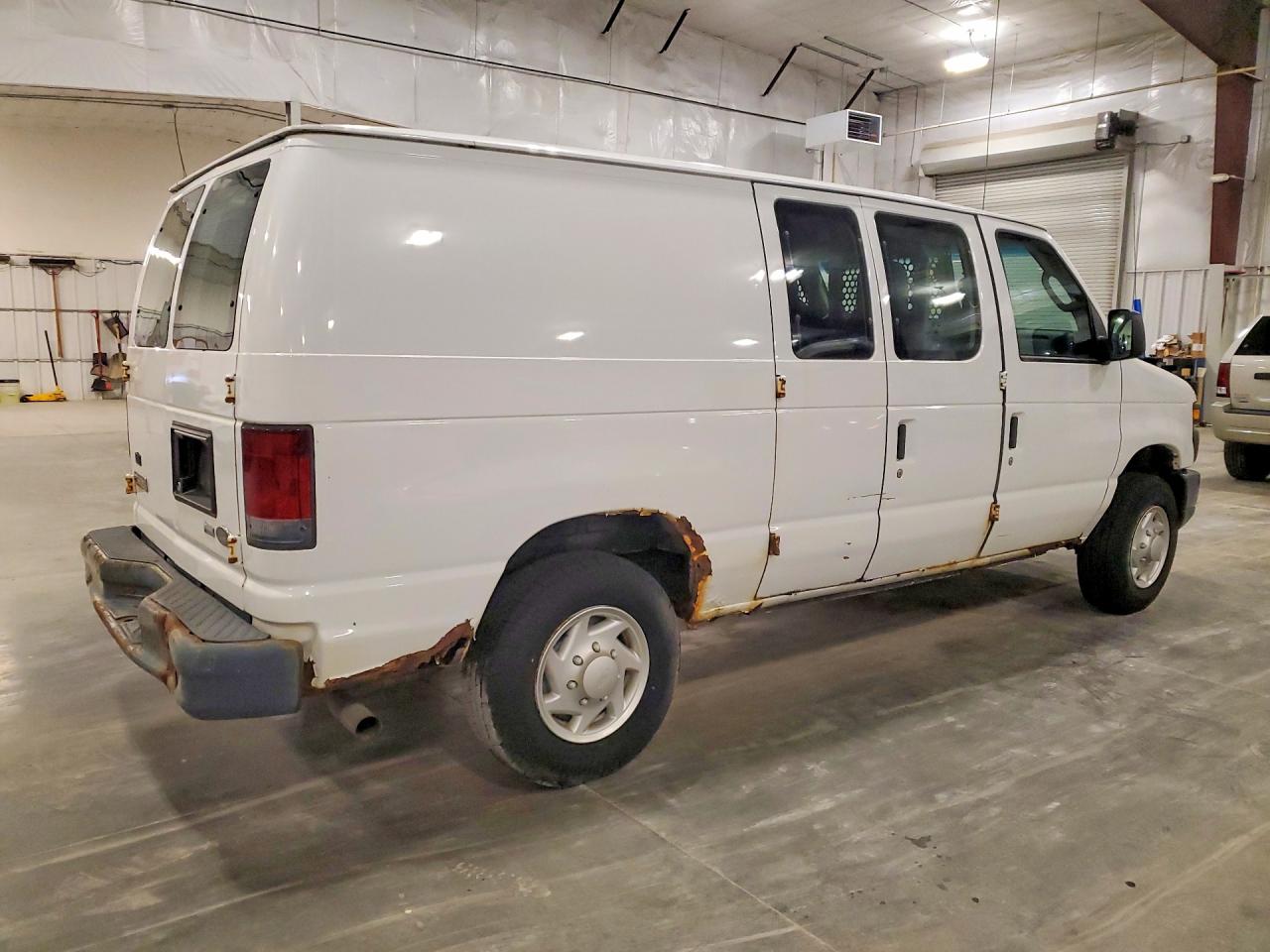 Ford Econoline E250 Van