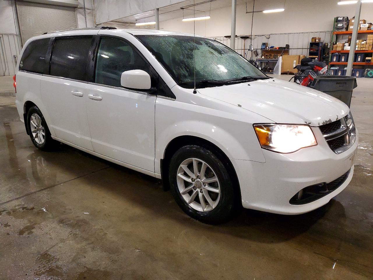 Dodge Caravan Sxt