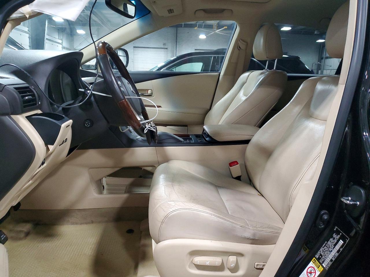 Lexus RX Base