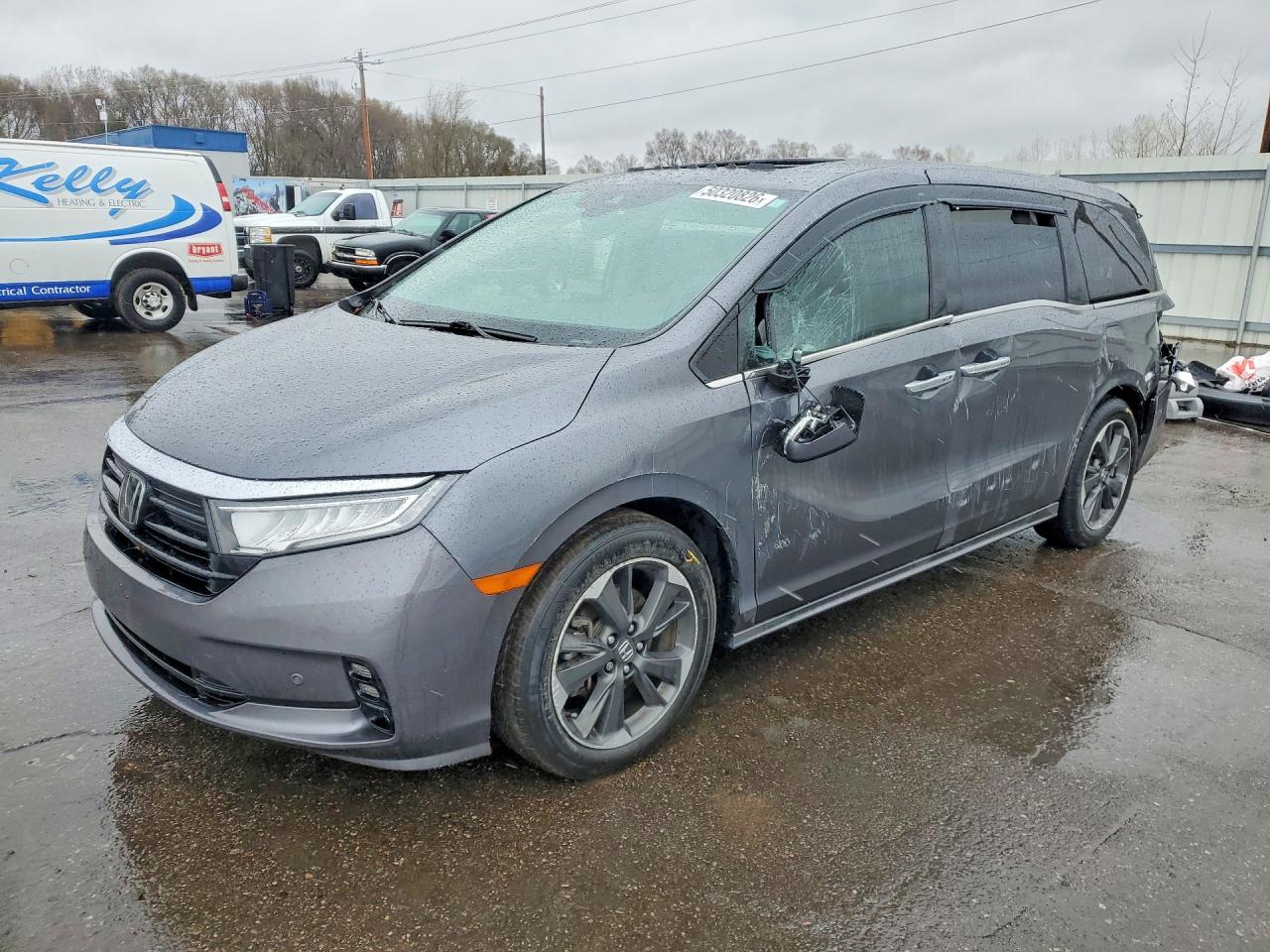 Salvage Honda Odyssey Image