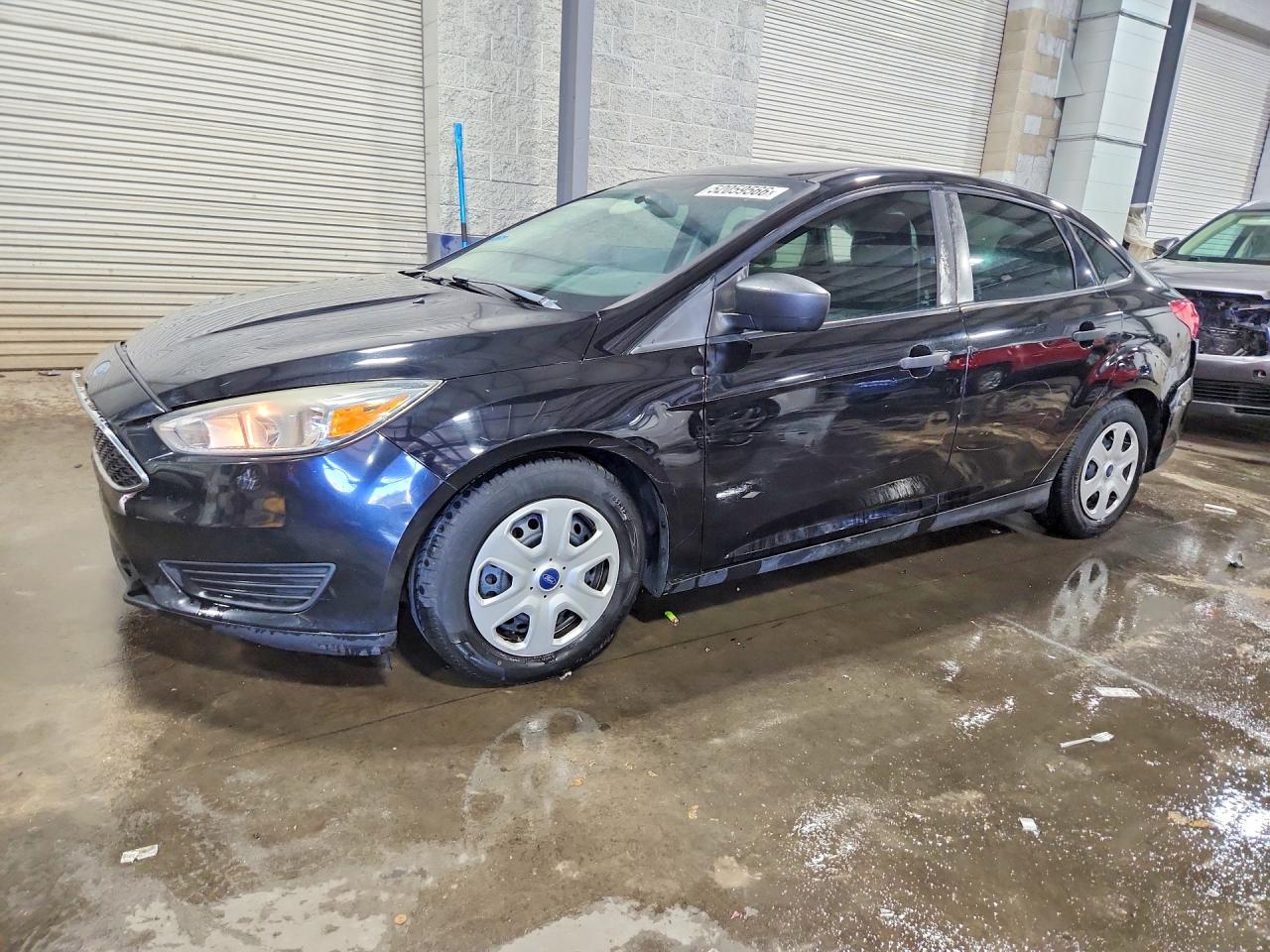 Salvage Ford Focus Image