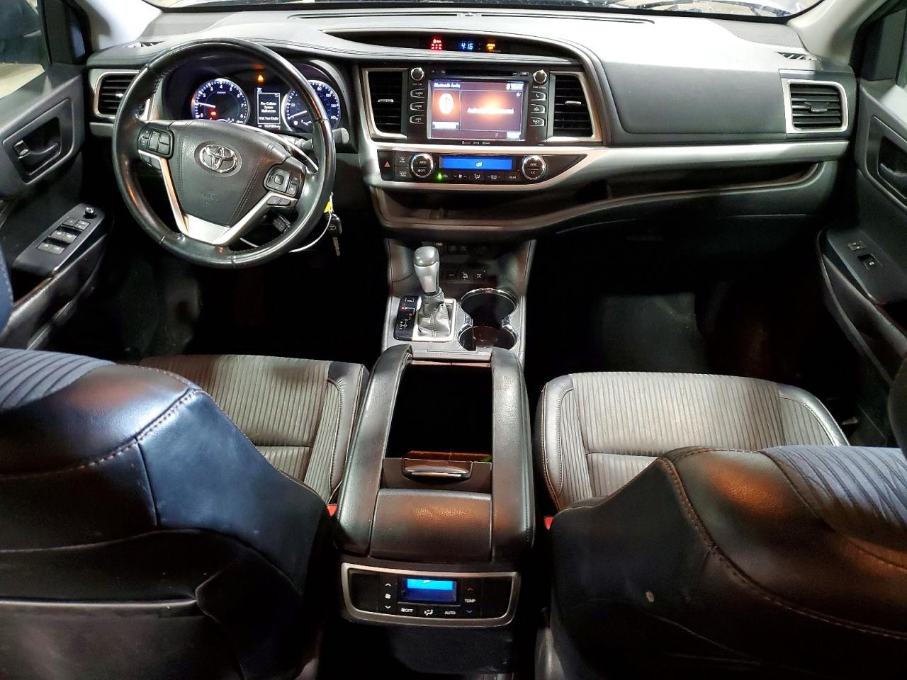 Toyota Highlander Le Plus