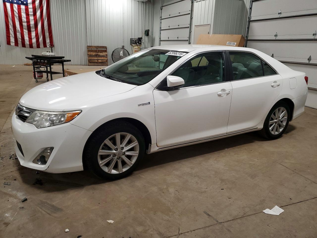 Salvage Toyota Camry Image