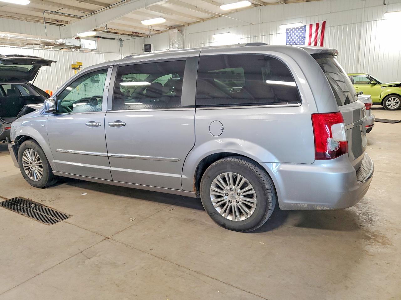 Chrysler Minivan Touring L