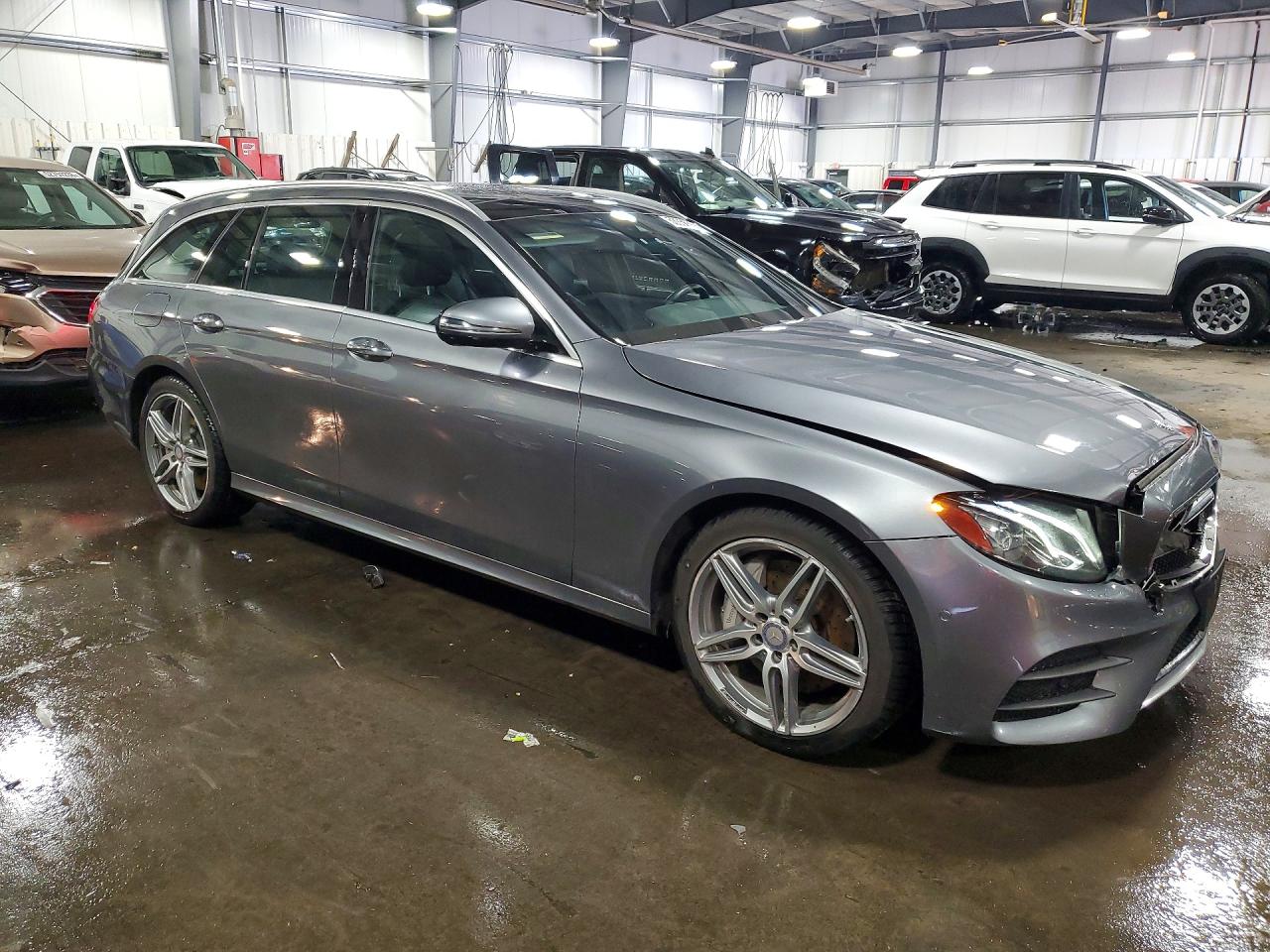 Mercedes-Benz E-Class 400 4matic