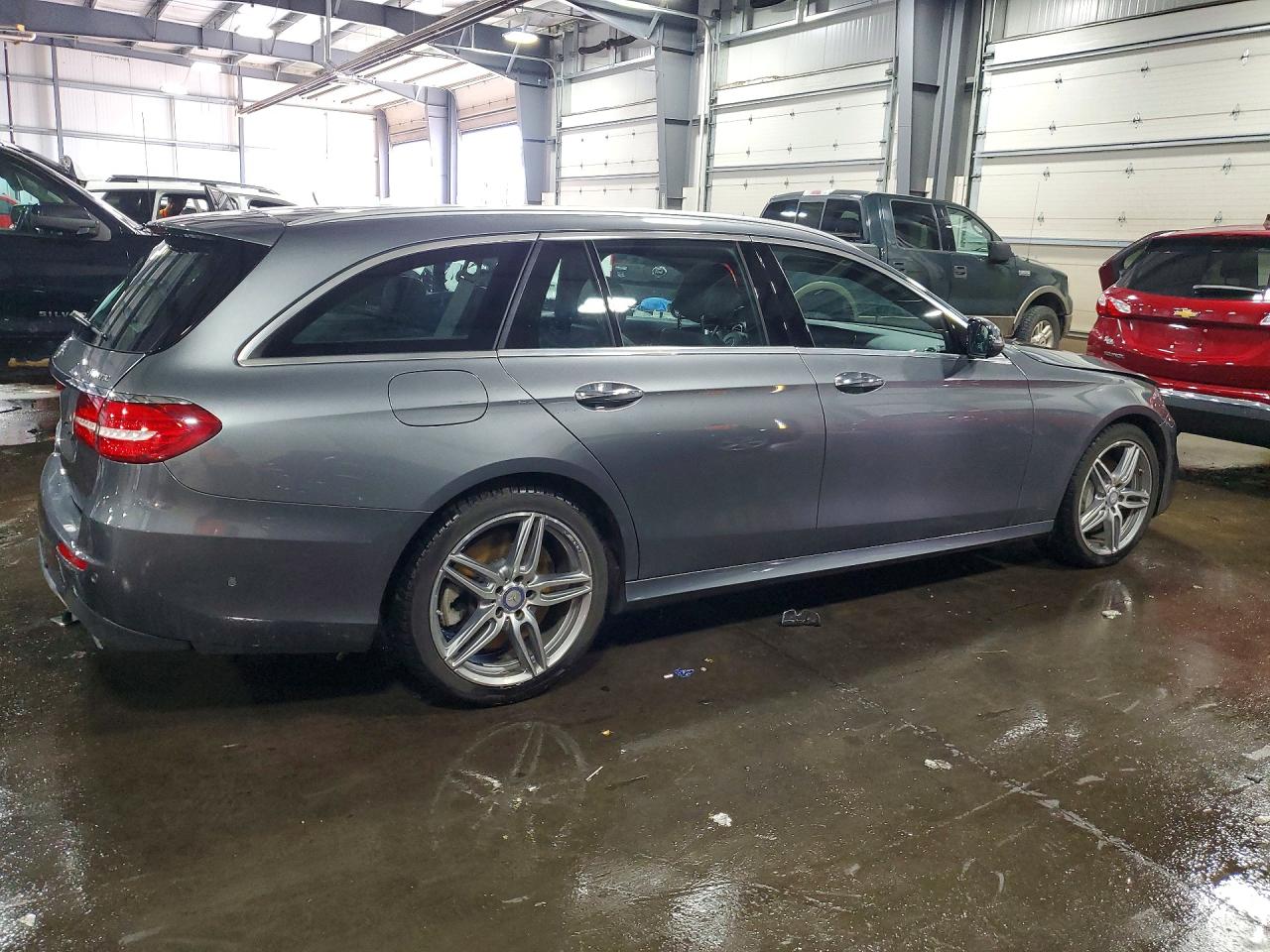Mercedes-Benz E-Class 400 4matic